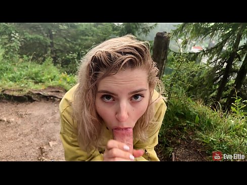 ❤️ Dziewczyna połyka cum po publicznym obciągnięciu - Eva Elfi ️ Sluts at us ❤